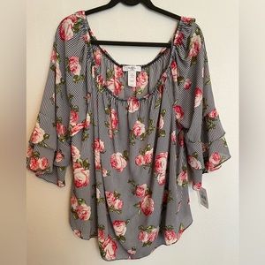 Women’s‎ Floral off shoulder top. Size 3X